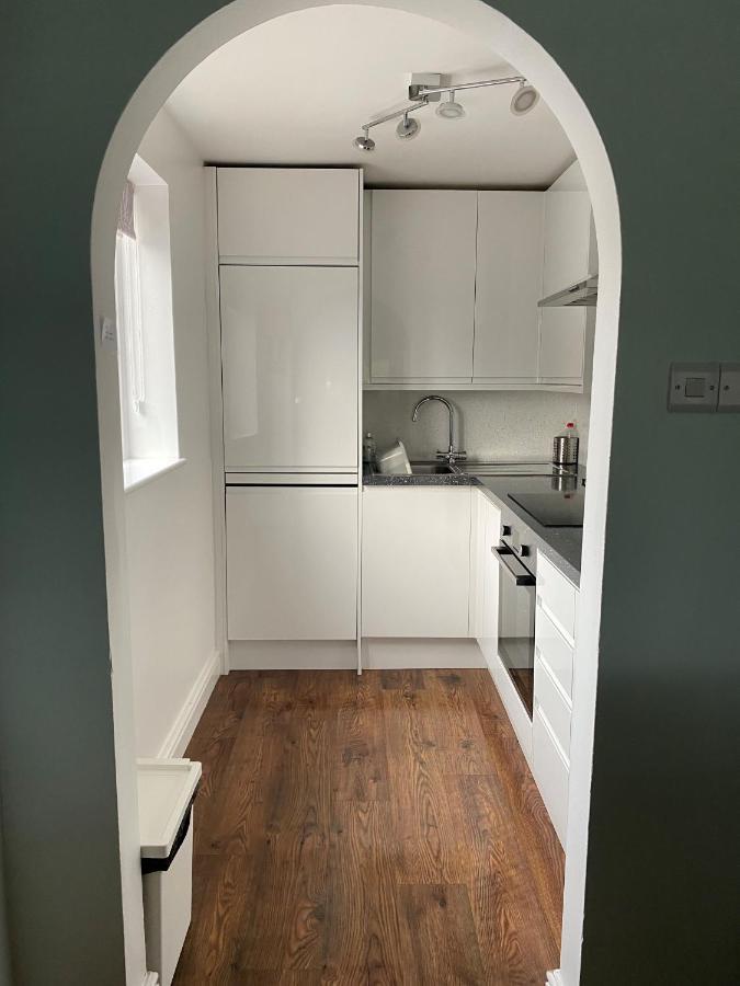 15 Maple Court * Oxford